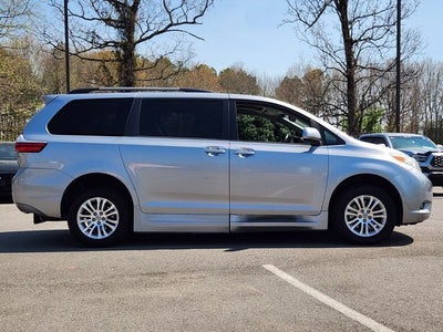 2017 Toyota Sienna L Handicap Lift Handicap Lift