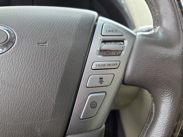 2017 INFINITI QX80 Base