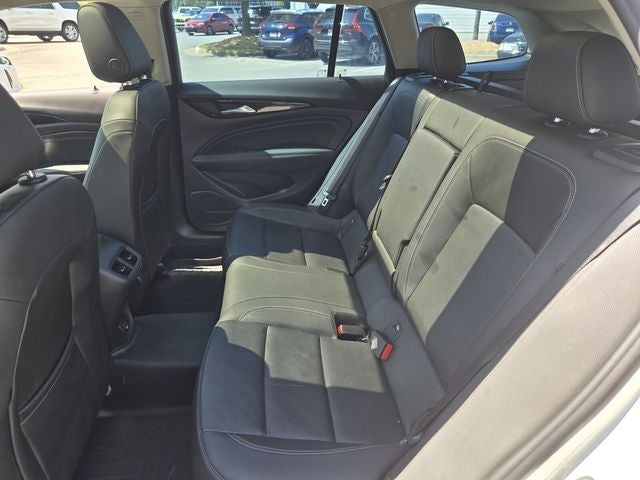2019 Buick Regal TourX Essence