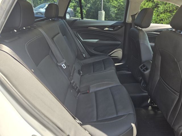 2019 Buick Regal TourX Essence