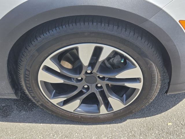 2019 Buick Regal TourX Essence