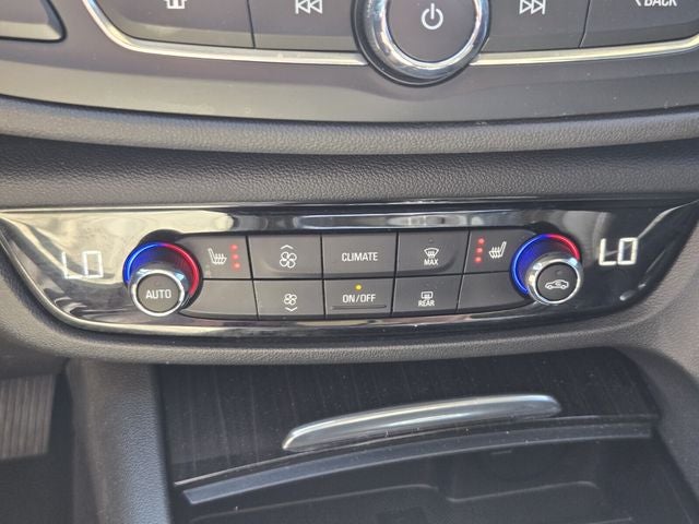 2019 Buick Regal TourX Essence