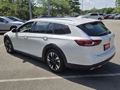 2019 Buick Regal TourX Essence