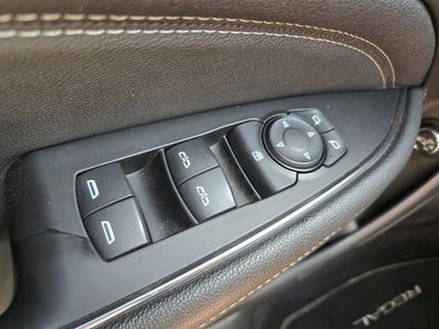 2019 Buick Regal TourX Essence