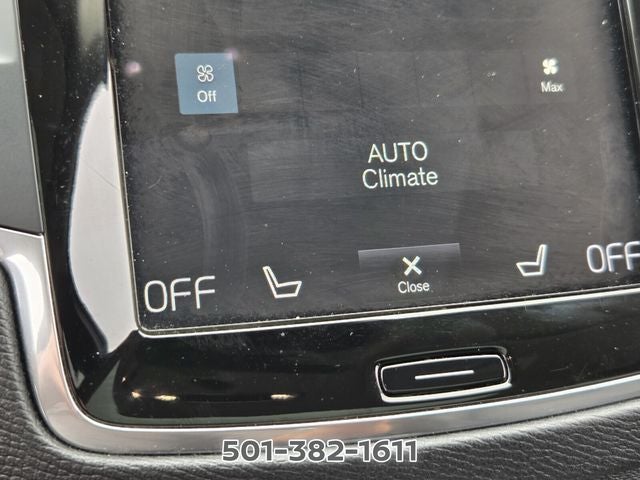 2022 Volvo XC90 T5 Momentum