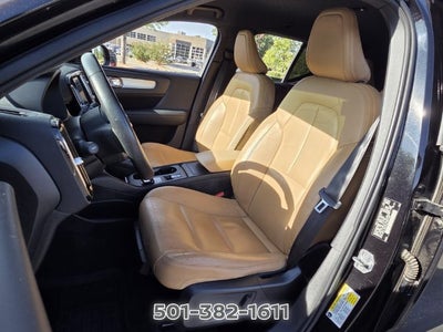 2019 Volvo XC40 Momentum