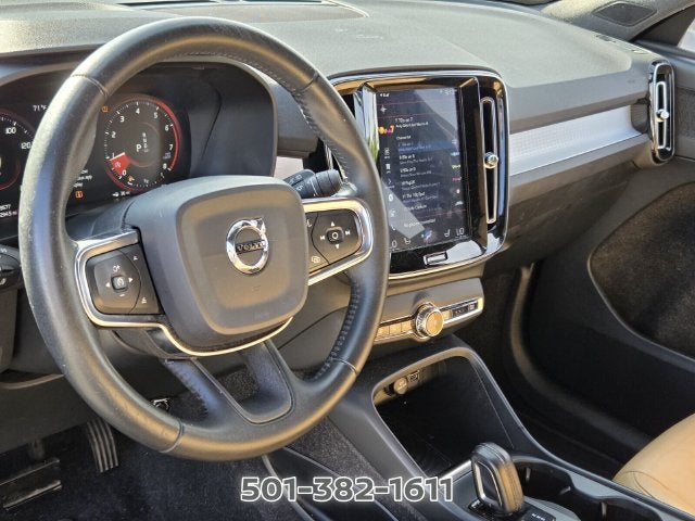 2019 Volvo XC40 Momentum