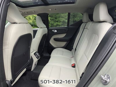 2024 Volvo XC40 B5 Plus Dark Theme