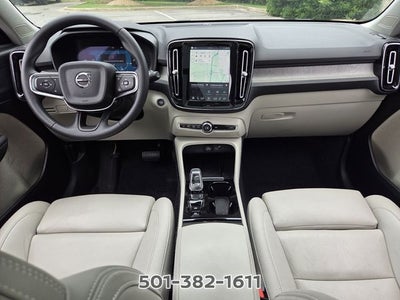 2024 Volvo XC40 B5 Plus Dark Theme