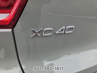 2024 Volvo XC40 B5 Plus Dark Theme