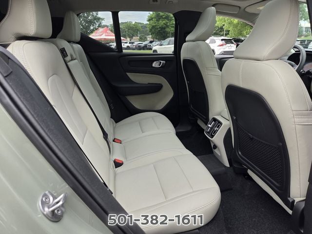 2024 Volvo XC40 B5 Plus Dark Theme