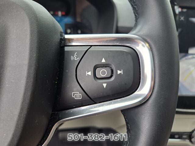 2024 Volvo XC40 B5 Plus Dark Theme