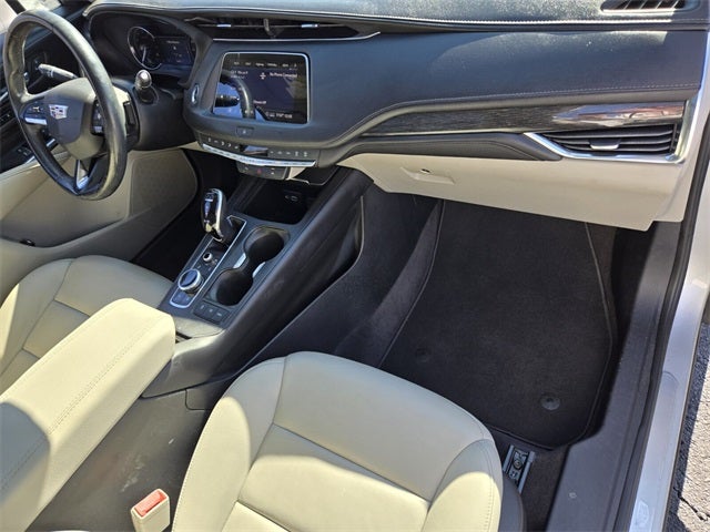 2020 Cadillac XT4 Premium Luxury