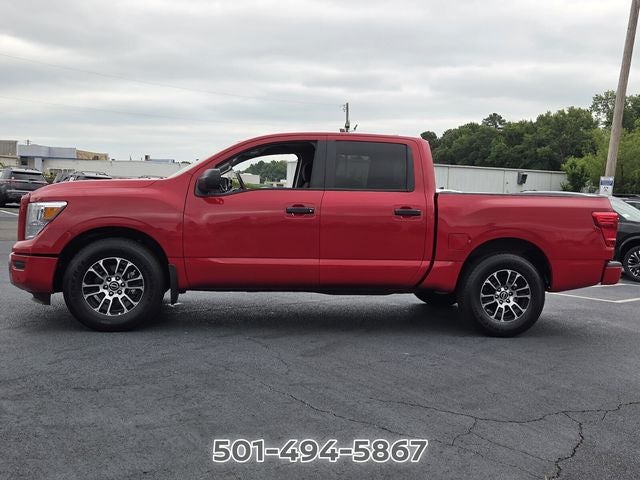 2023 Nissan Titan SV