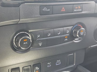 2024 Nissan Frontier SV