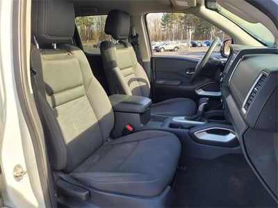 2022 Nissan Frontier SV