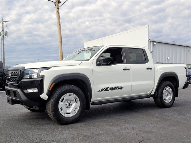 2024 Nissan Frontier SV