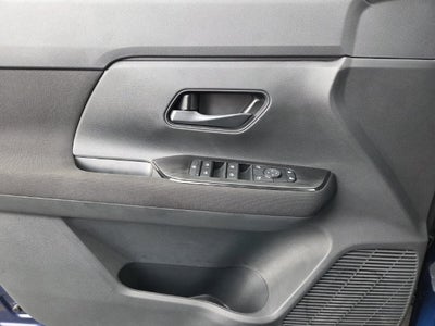 2027 Nissan Kicks S