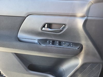 2027 Nissan Kicks S