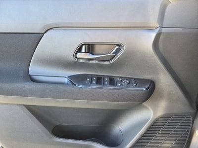2027 Nissan Kicks S
