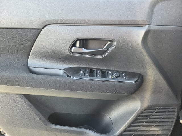 2027 Nissan Kicks S