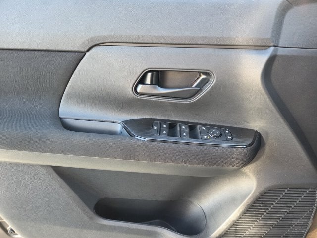 2027 Nissan Kicks S