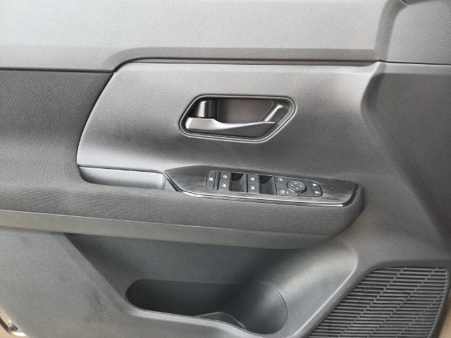 2027 Nissan Kicks S