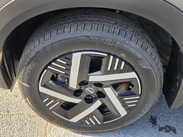 2027 Nissan Kicks SV