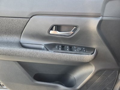 2027 Nissan Kicks SV