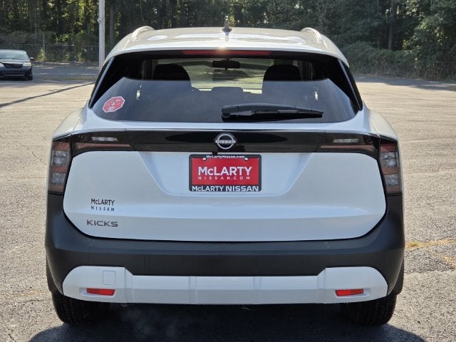 2027 Nissan Kicks SV