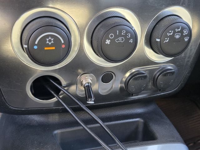 2009 Hummer H3T Base