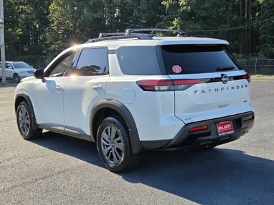 2026 Nissan Pathfinder SV