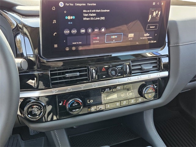 2026 Nissan Pathfinder SV