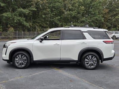2026 Nissan Pathfinder SV