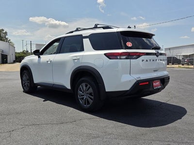 2026 Nissan Pathfinder SV