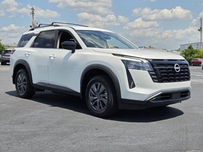 2026 Nissan Pathfinder SV