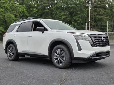 2026 Nissan Pathfinder SV