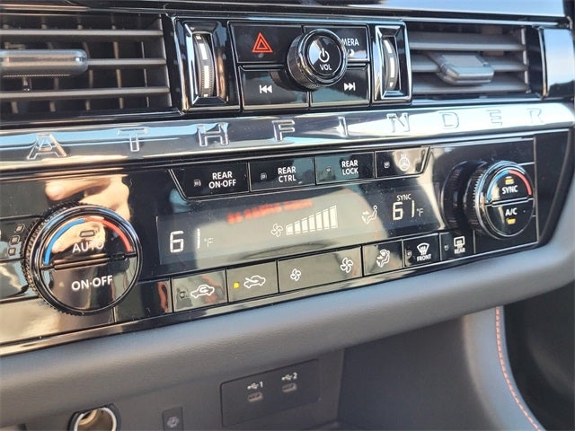 2026 Nissan Pathfinder SV