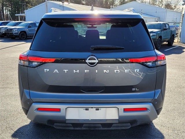 2025 Nissan Pathfinder SL