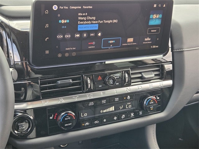 2026 Nissan Pathfinder SL