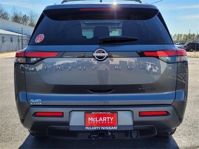 2026 Nissan Pathfinder SL