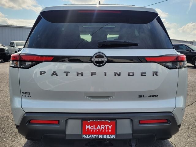 2026 Nissan Pathfinder SL