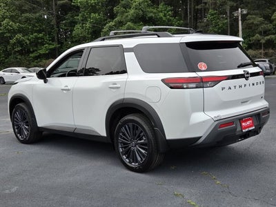 2026 Nissan Pathfinder SL