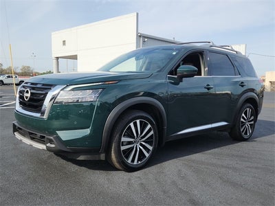 2024 Nissan Pathfinder Platinum