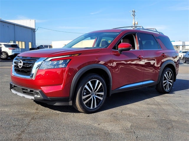 2025 Nissan Pathfinder Platinum
