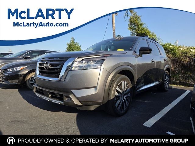 2022 Nissan Pathfinder Platinum