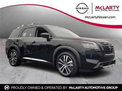 2025 Nissan Pathfinder Platinum