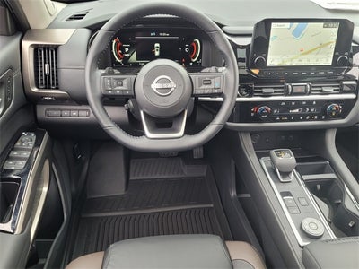 2025 Nissan Pathfinder Platinum