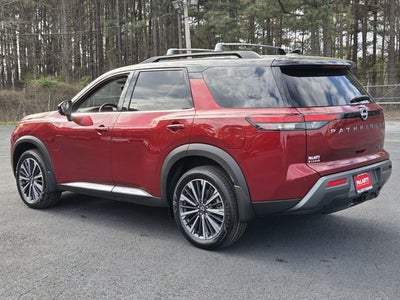 2026 Nissan Pathfinder Platinum