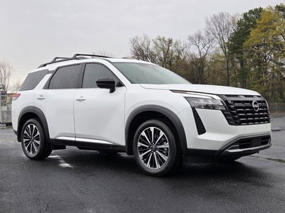 2026 Nissan Pathfinder Platinum